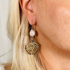 Black Diva Pearl Earrings/ Gold Plated