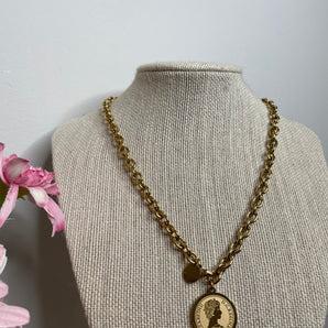 Regina Necklace | Stainless steel